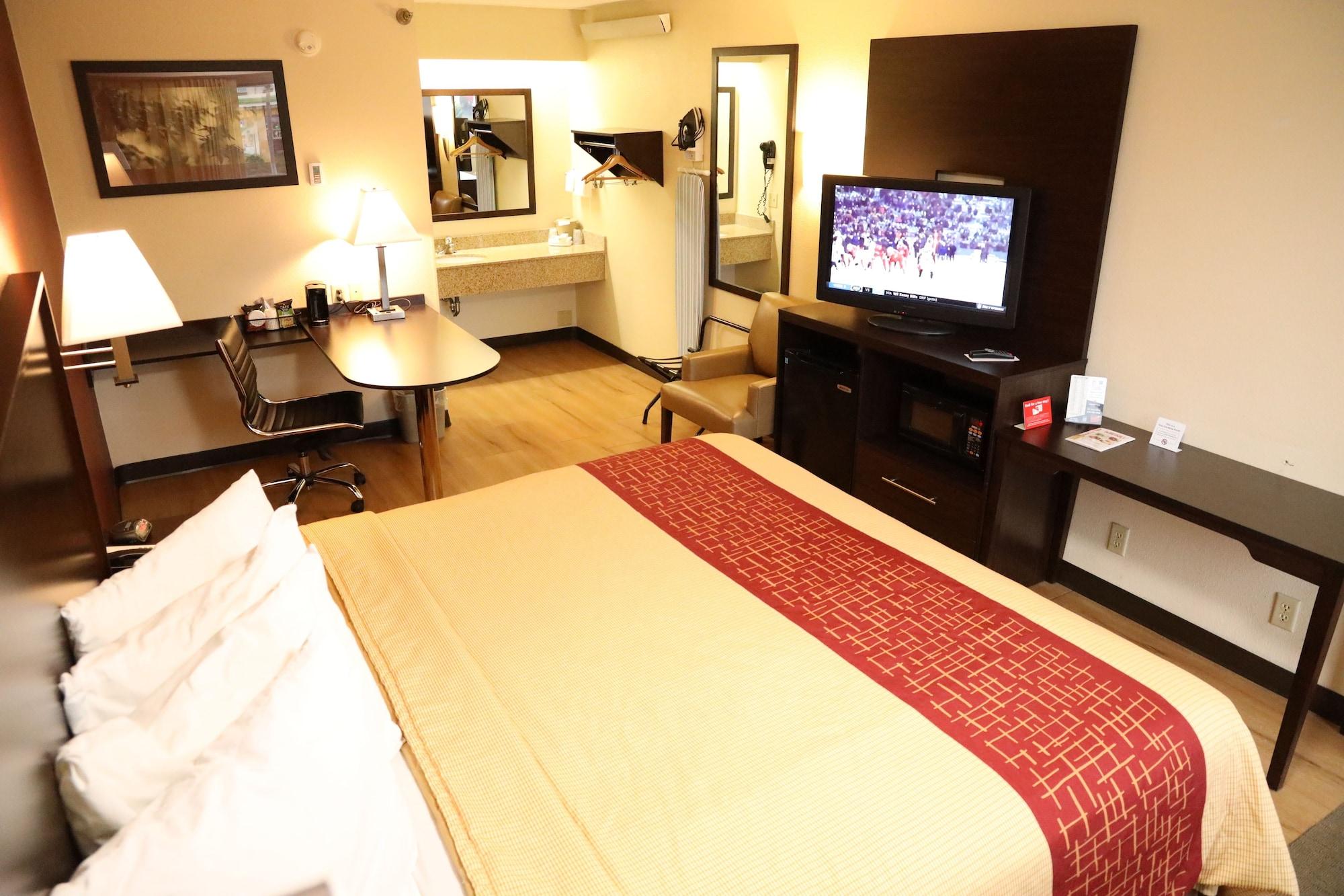 Red Roof Inn Cincinnati Northeast - Blue Ash Εξωτερικό φωτογραφία