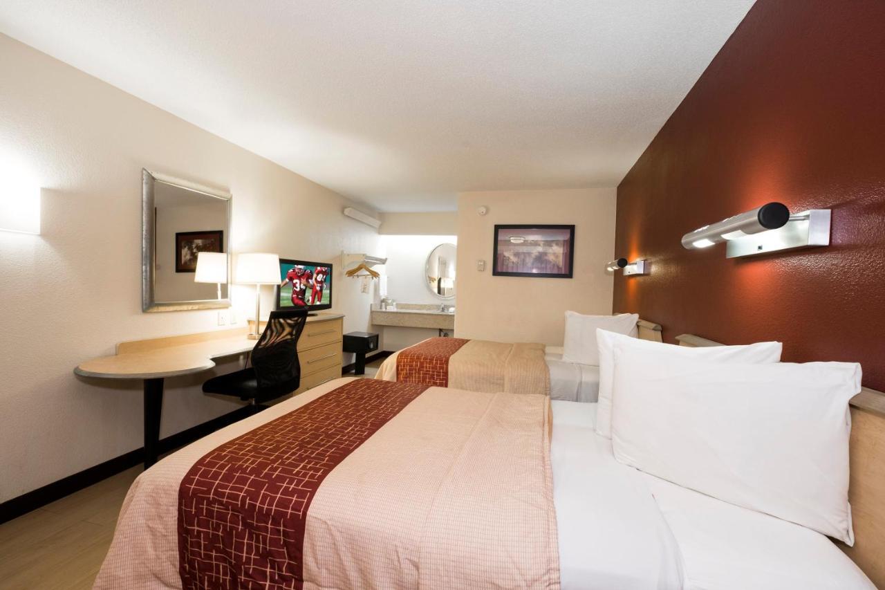 Red Roof Inn Cincinnati Northeast - Blue Ash Εξωτερικό φωτογραφία