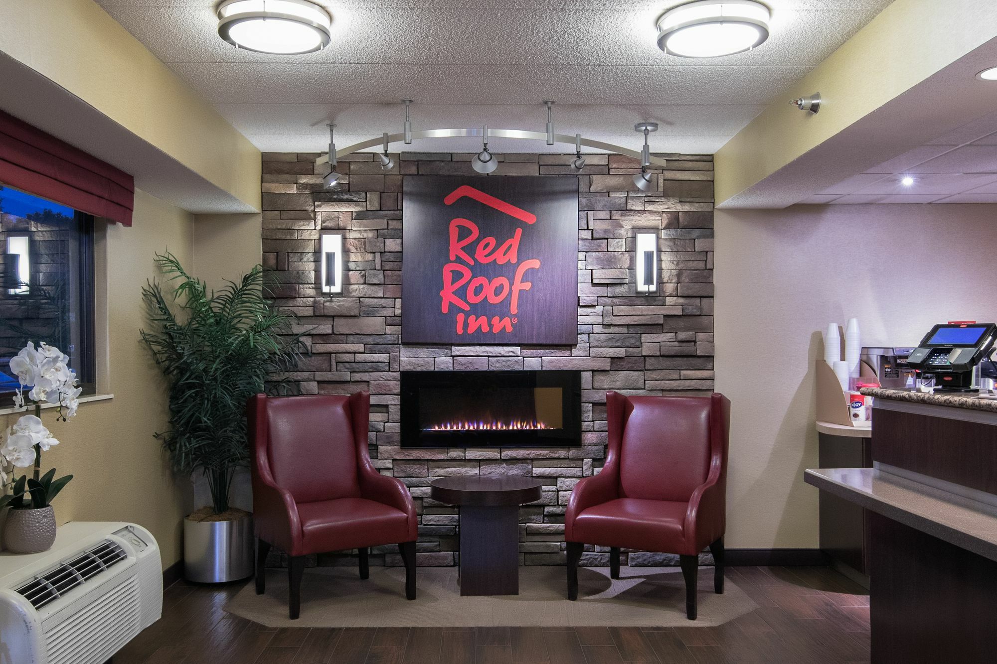 Red Roof Inn Cincinnati Northeast - Blue Ash Εξωτερικό φωτογραφία